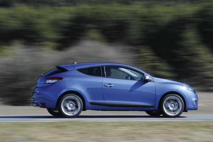  Renault Megane Coupe GT 2011 года  (фото 6 из 13)